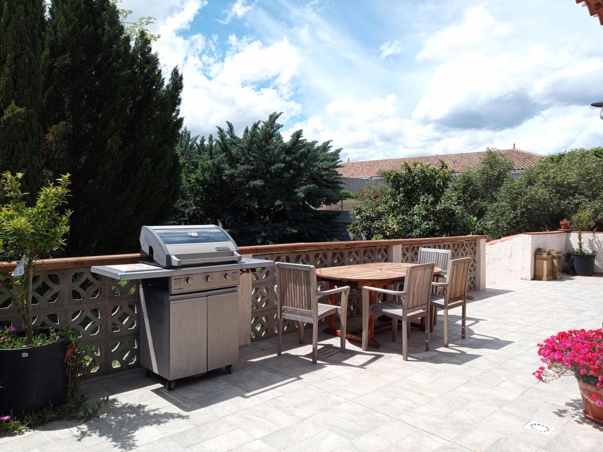 Olive View Villa Puissalicon Exterior photo